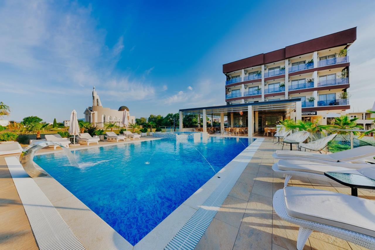 Hotel Lion Ulcinj Exterior photo