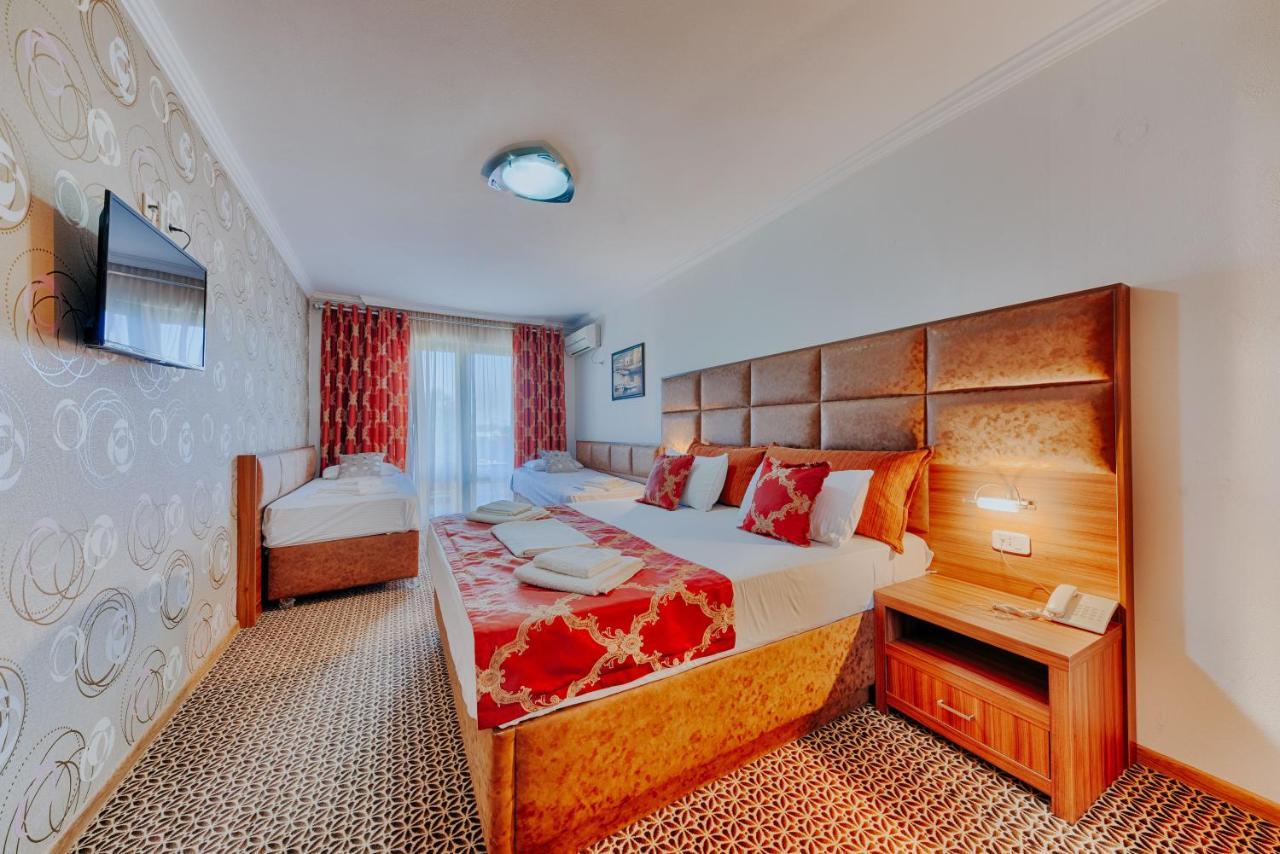 Hotel Lion Ulcinj Exterior photo