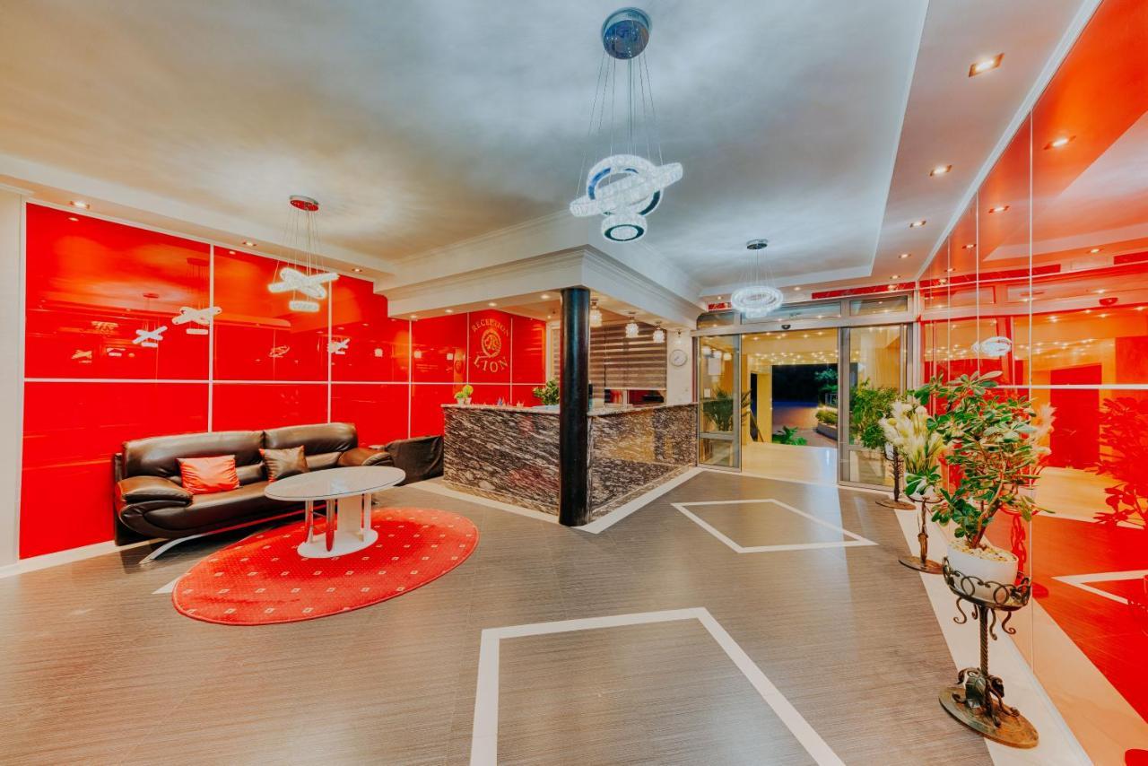 Hotel Lion Ulcinj Exterior photo
